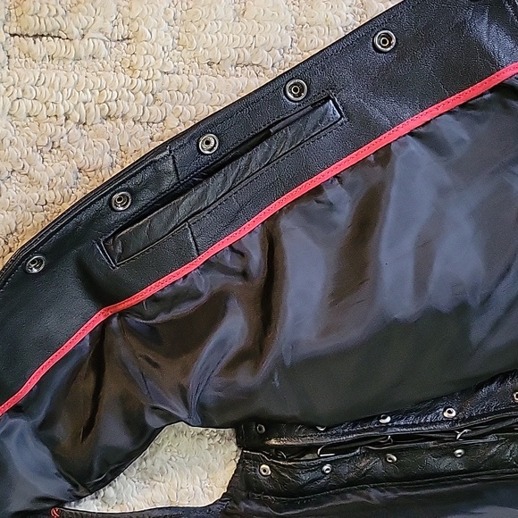 Milwaukee Clothing Co. Leather snap front vest, Men's Medium - Picture 3 of 5